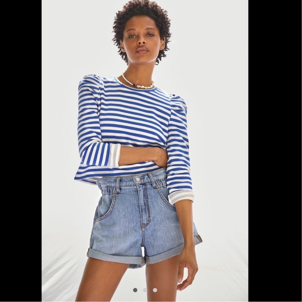 Anthropologie Pilcro Light Wash ruched kick denim shorts rolled hem 26